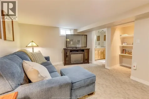 2790 Randolph Avenue Windsor ON N9E 3C9