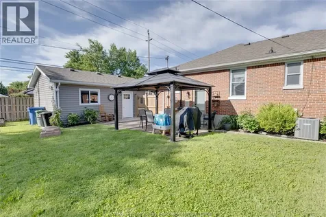 2790 Randolph Avenue Windsor ON N9E 3C9