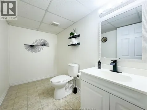 1837 Questa Drive Windsor ON N8P 1M5