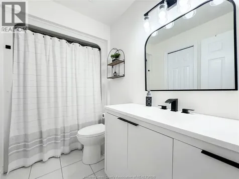 1837 Questa Drive Windsor ON N8P 1M5