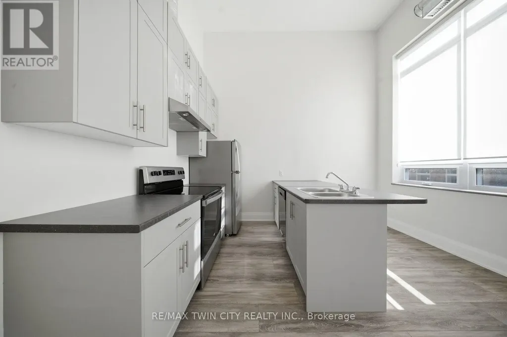 11 Queen Street Brantford ON N3T 3B2