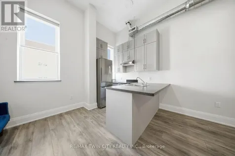 11 Queen Street Brantford ON N3T 3B2