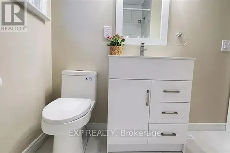 8 Hillcrest Avenue Brantford ON N3T 2C7