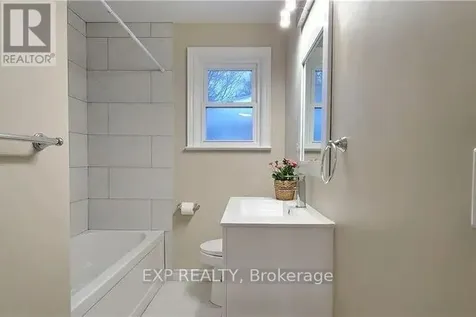 8 Hillcrest Avenue Brantford ON N3T 2C7