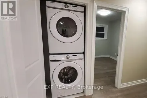 8 Hillcrest Avenue Brantford ON N3T 2C7