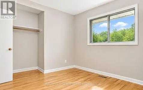 1308 Erindale Drive Ottawa ON K2C 2G4