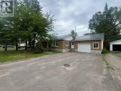 1065 County Rd 15 Street Augusta ON K6V 5T1