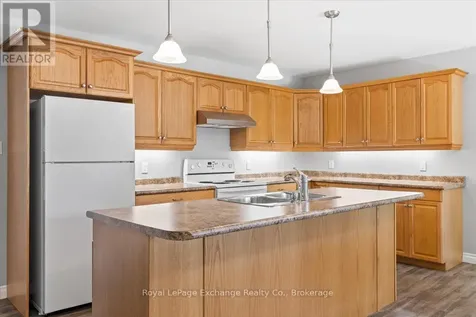647 Pipers Court Kincardine ON N2Z 0A1