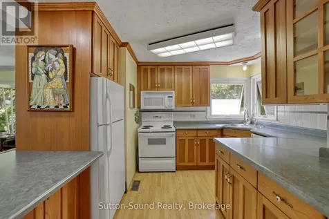 2204 7th Avenue West Owen Sound ON N4K 5L7