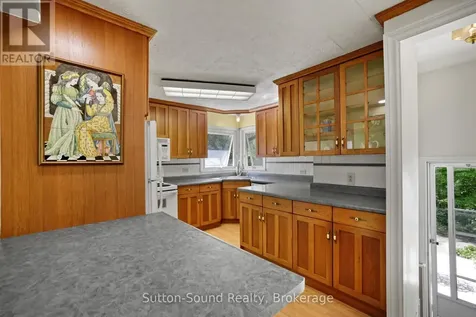 2204 7th Avenue West Owen Sound ON N4K 5L7