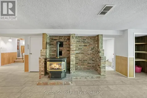2204 7th Avenue West Owen Sound ON N4K 5L7