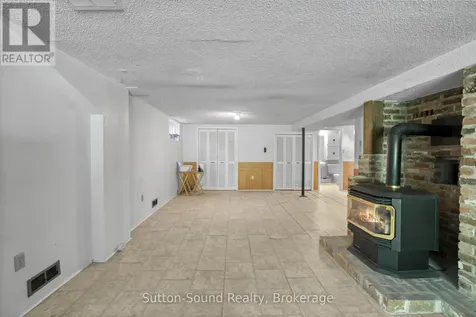 2204 7th Avenue West Owen Sound ON N4K 5L7