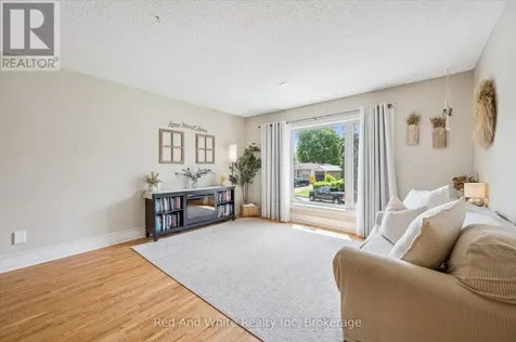 24 Byton Lane Cambridge ON N1S 4L9