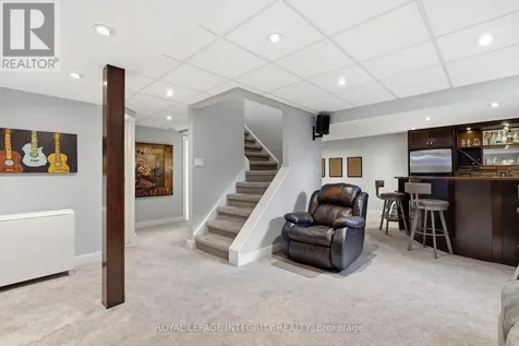 192 Park Grove Drive Ottawa ON K1E 2T1
