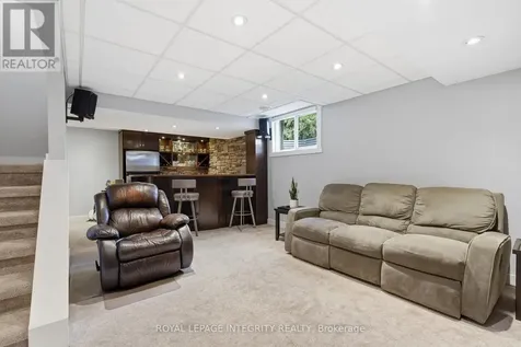 192 Park Grove Drive Ottawa ON K1E 2T1