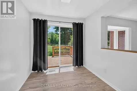 122 Ashpark Crescent Ottawa ON K1T 3N6