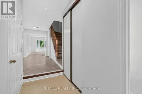 122 Ashpark Crescent Ottawa ON K1T 3N6
