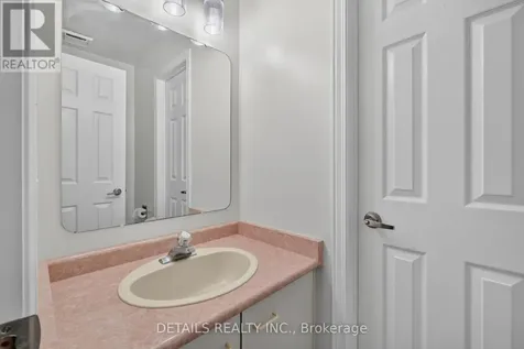 122 Ashpark Crescent Ottawa ON K1T 3N6