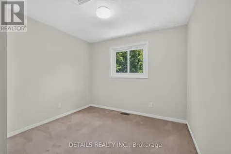 122 Ashpark Crescent Ottawa ON K1T 3N6