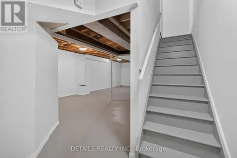 122 Ashpark Crescent Ottawa ON K1T 3N6