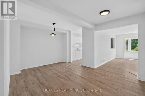 122 Ashpark Crescent Ottawa ON K1T 3N6