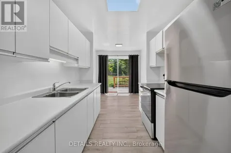 122 Ashpark Crescent Ottawa ON K1T 3N6