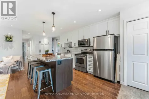 352 Mockingbird Drive Ottawa ON K1E 2A7