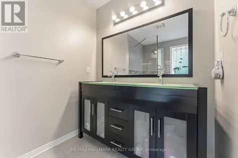 352 Mockingbird Drive Ottawa ON K1E 2A7