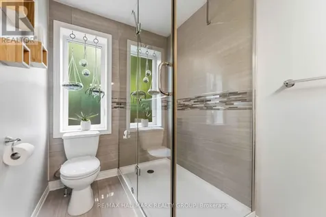 352 Mockingbird Drive Ottawa ON K1E 2A7
