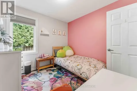 352 Mockingbird Drive Ottawa ON K1E 2A7