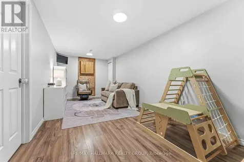 352 Mockingbird Drive Ottawa ON K1E 2A7