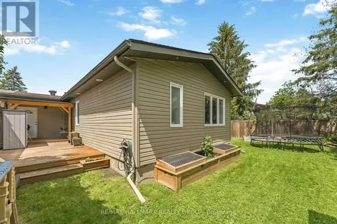 352 Mockingbird Drive Ottawa ON K1E 2A7
