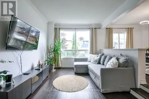 12 Lankin Boulevard Orillia ON L3V 6T2