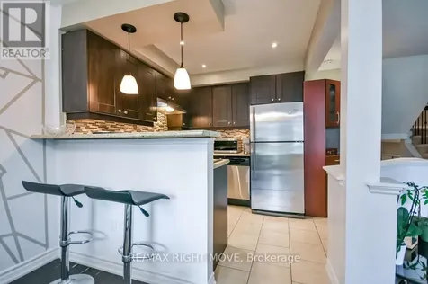 12 Lankin Boulevard Orillia ON L3V 6T2