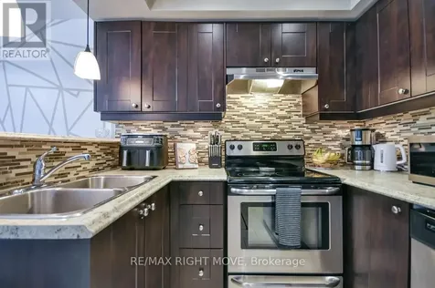 12 Lankin Boulevard Orillia ON L3V 6T2