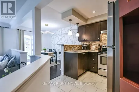 12 Lankin Boulevard Orillia ON L3V 6T2