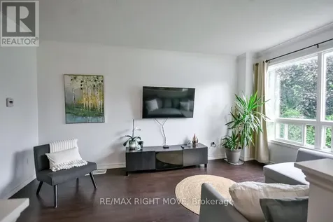 12 Lankin Boulevard Orillia ON L3V 6T2