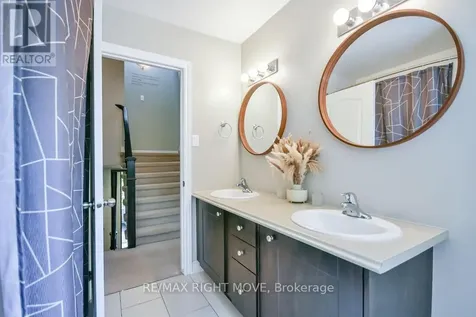 12 Lankin Boulevard Orillia ON L3V 6T2