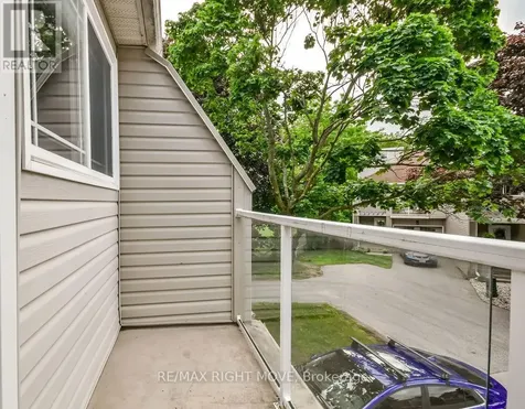 12 Lankin Boulevard Orillia ON L3V 6T2
