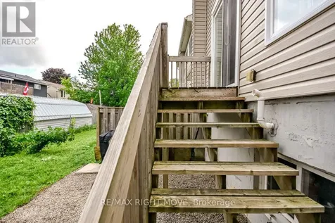 12 Lankin Boulevard Orillia ON L3V 6T2