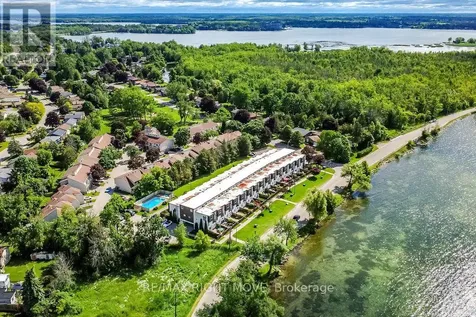 12 Lankin Boulevard Orillia ON L3V 6T2