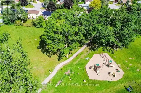 12 Lankin Boulevard Orillia ON L3V 6T2