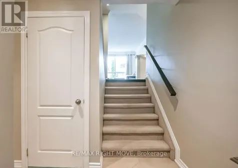 12 Lankin Boulevard Orillia ON L3V 6T2