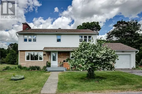 5 Hillcrest Avenue Falconbridge ON P0M 1S0