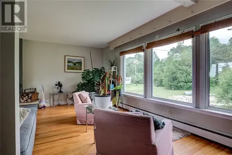 5 Hillcrest Avenue Falconbridge ON P0M 1S0