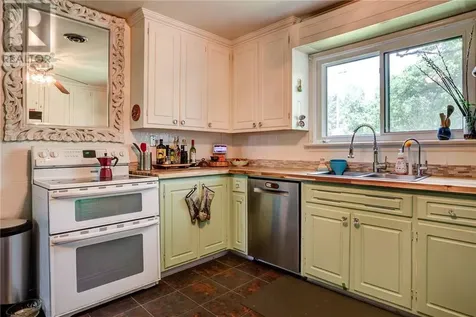 5 Hillcrest Avenue Falconbridge ON P0M 1S0