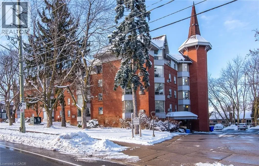 384 Erb Street Waterloo ON N2L 1W6