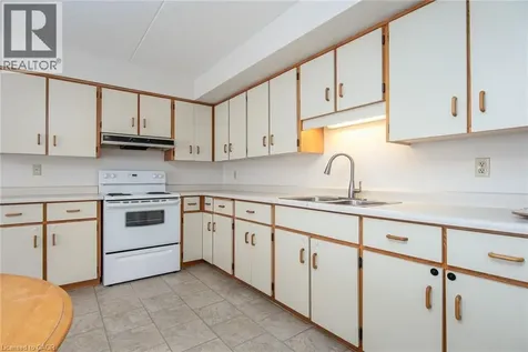384 Erb Street Waterloo ON N2L 1W6