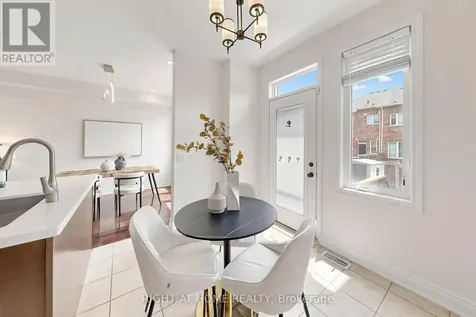 6 Courtland Crescent East Gwillimbury ON L9N 0A9