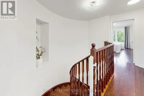 6 Courtland Crescent East Gwillimbury ON L9N 0A9